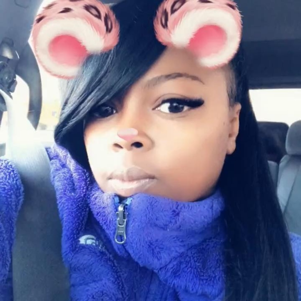 Meet your Posher, Iesha